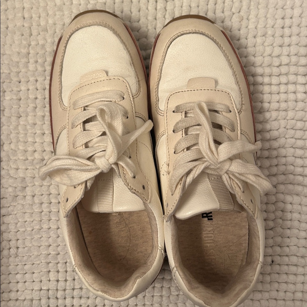 Lace up sneaker - Picture 8 of 11